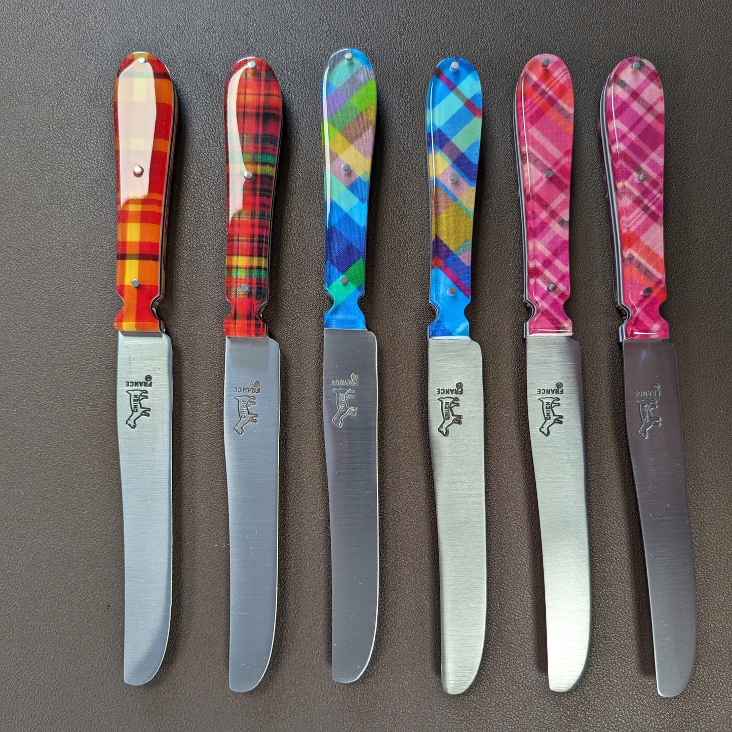 Coffret Couteaux Chien ® Manche madras Edition Limitée