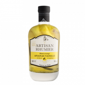 Couleur : jaune pâle Nez : cannelle, canne fraîche, ananas et vanille Texture : liquoreuse Bouche : l’apothéose de l’ananas Victoria, très parfumé, parfait équilibre du mariage des notes de cannes fraîches, de l’ananas et de la vanille qui persiste en bouche Rhum arrangé Ananas vanille Artisan rhumier 30° 70cl Caractéristiques techniques